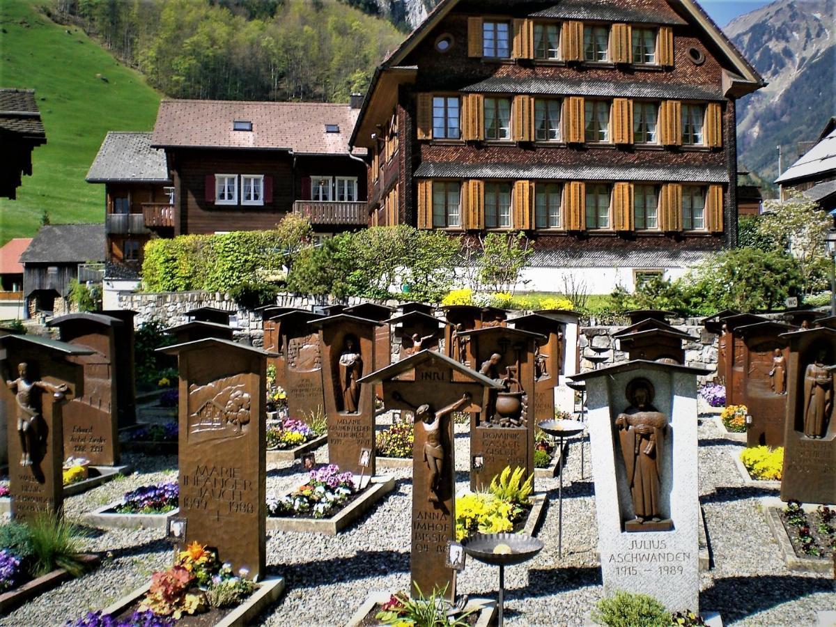 Ferienwohnung Ob Vierwaldsaettersee イゼンタール エクステリア 写真