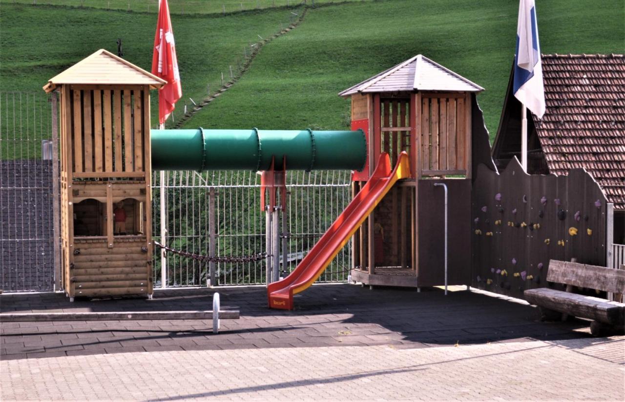 Ferienwohnung Ob Vierwaldsaettersee イゼンタール エクステリア 写真